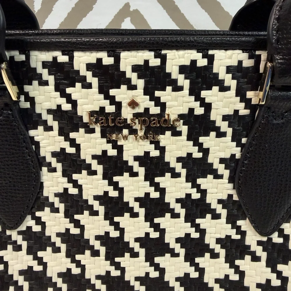 New Kate Spade Small Darcy Houndstooth Straw Satchel with Crossbody Strap - Picture 2 of 9